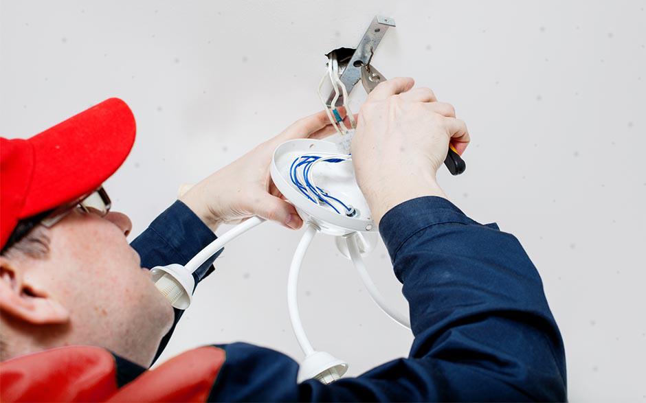 technicien électricien Versailles
